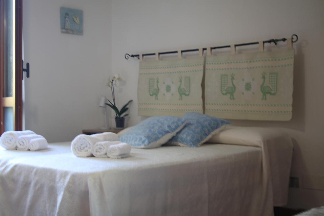 B&B Sa Serra Стинтино Экстерьер фото
